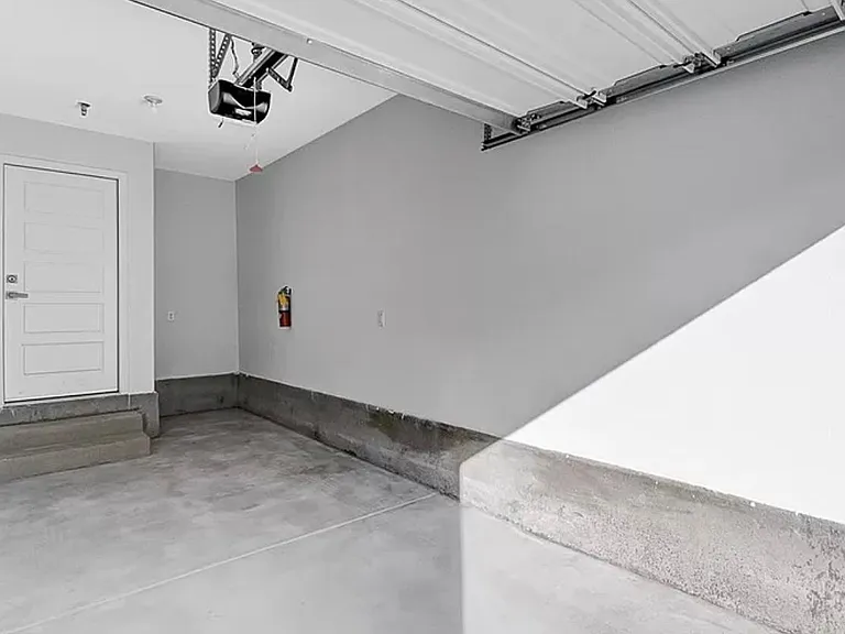 One car garage with access to stairs