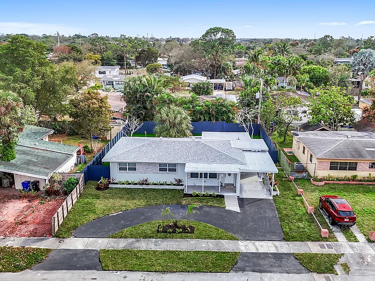 3160 SW 20th Ct — Photo 41