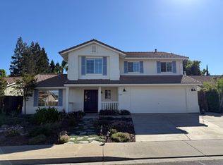 239 Fairwood Dr, Oakdale, CA 95361