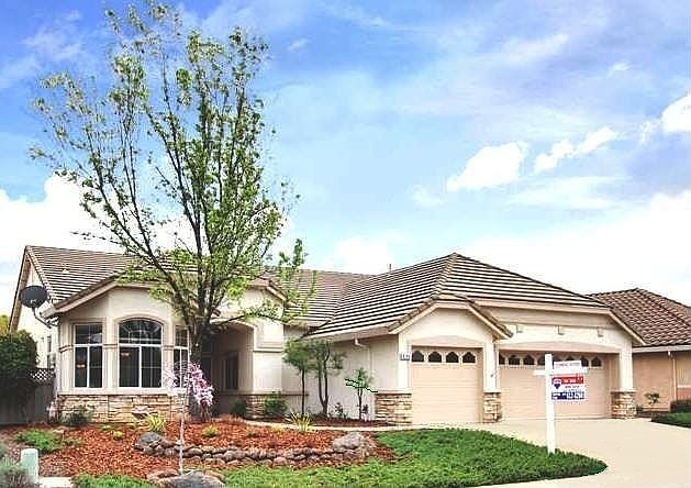 Beautiful updated Yosemite model in Sun City Roseville