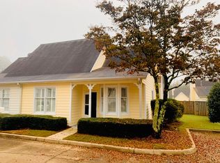 145 Victoria Way, Roswell, GA 30075