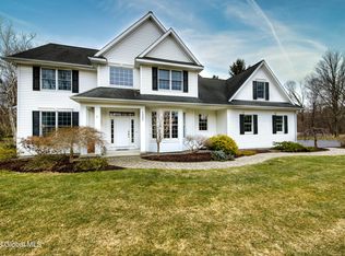 1305 Partridge Dr, Castleton, NY 12033