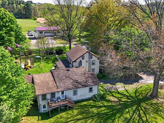 2nd image of 1599 Sanctuary Rd