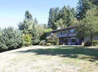 7724 NE Baker Hill Rd, Bainbridge Island, WA 98110