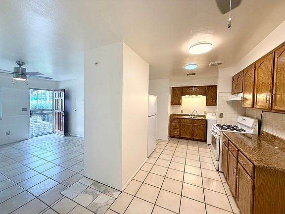 4th image of 314 Jovian Dr