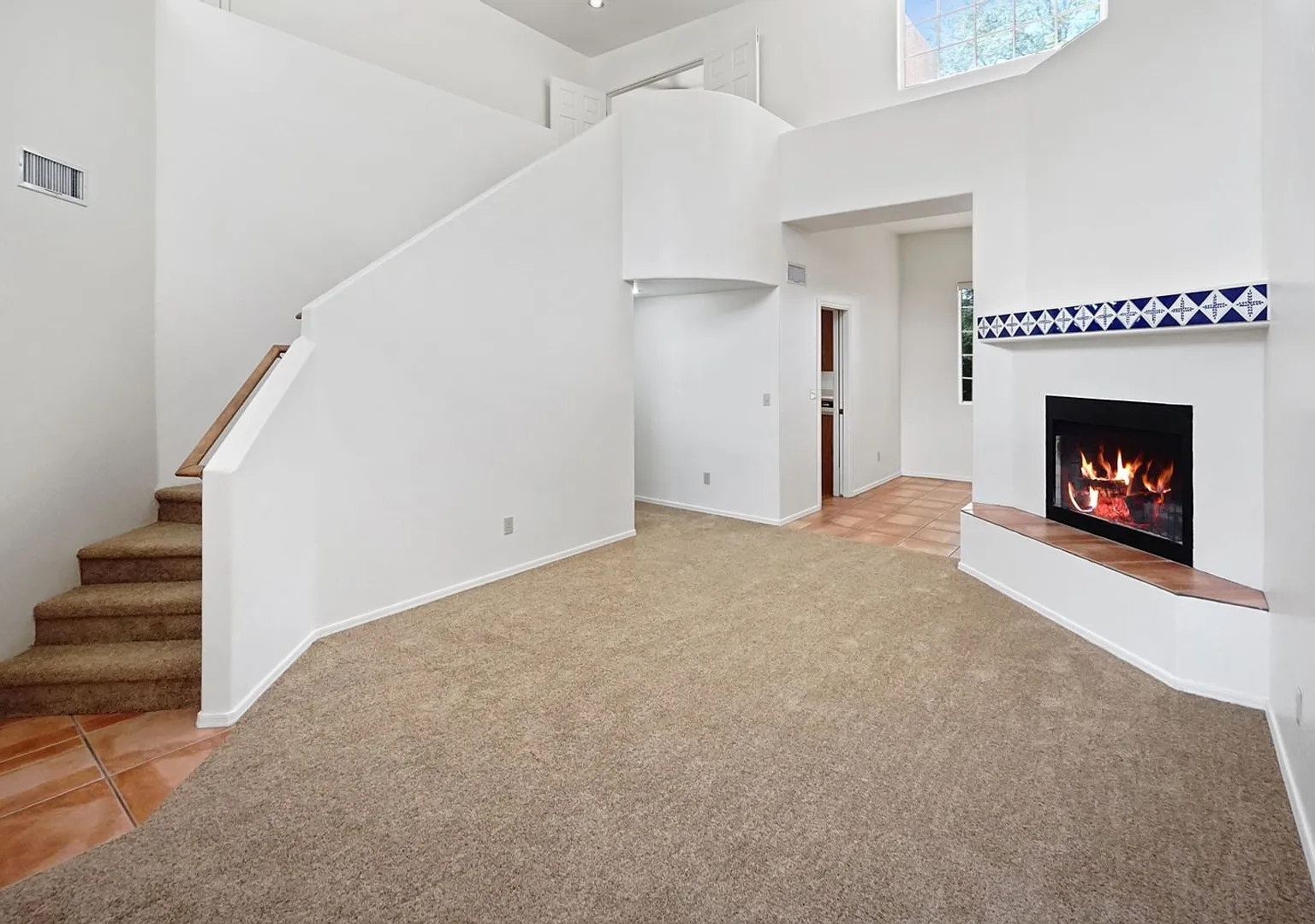 Elegant 4-Bed Home with Balcony & Backyard in Scenic Mesquite Creek II — Photo 4