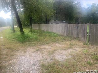 24092 Mathis Rd, Elmendorf, TX 78112