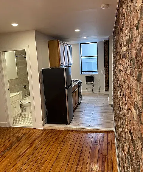 15 Stanton St #1B — Photo 6