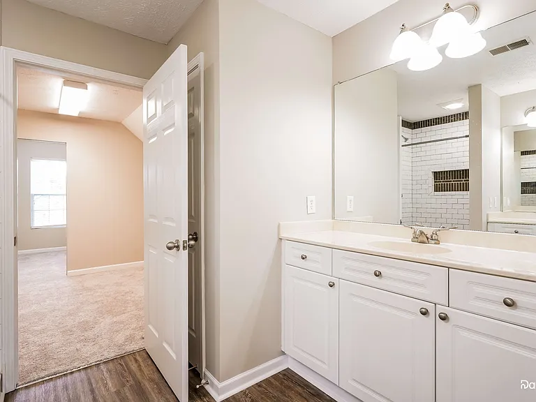 110 Star Pl — Photo 8