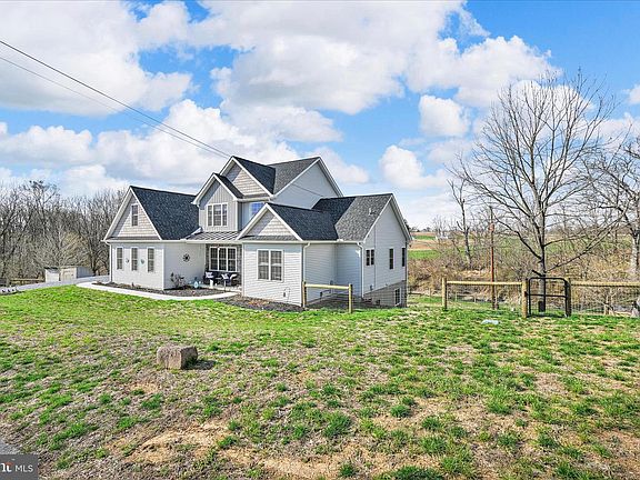 2nd image of 2739 Cedar Run Rd