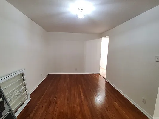 Rented by Brownstone Property Group | media 4