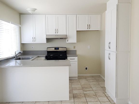 5th image of 1669 Elder Ave