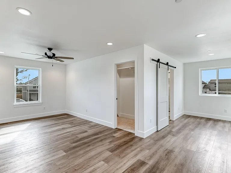 6790 Yvonne Ct — Photo 16