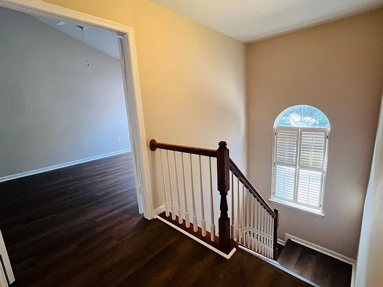 11 Catherine Ln — Photo 36