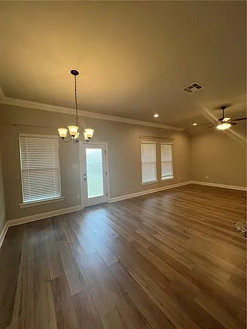 557 Claiborne Trails Dr — Photo 9