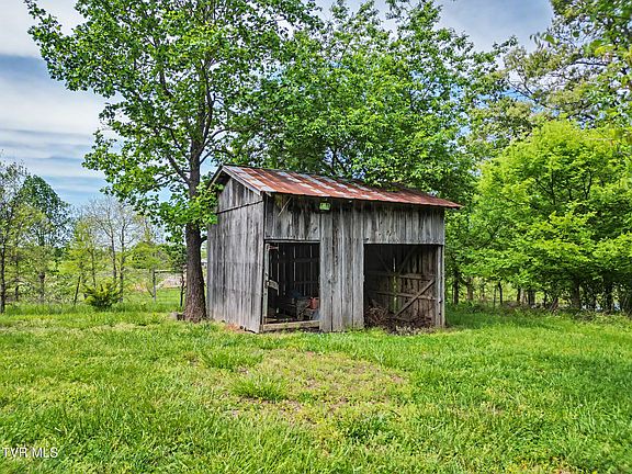 5th image of 3810 W Allens Bridge Rd