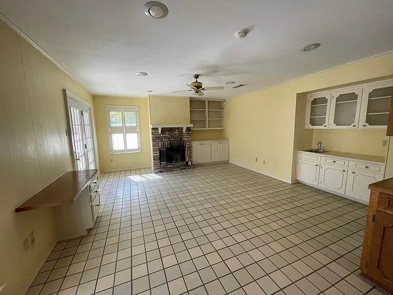 7416 Camelback Dr — Photo 7