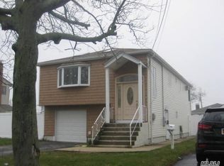 4070 Connecticut Ave, Island Park, NY 11558