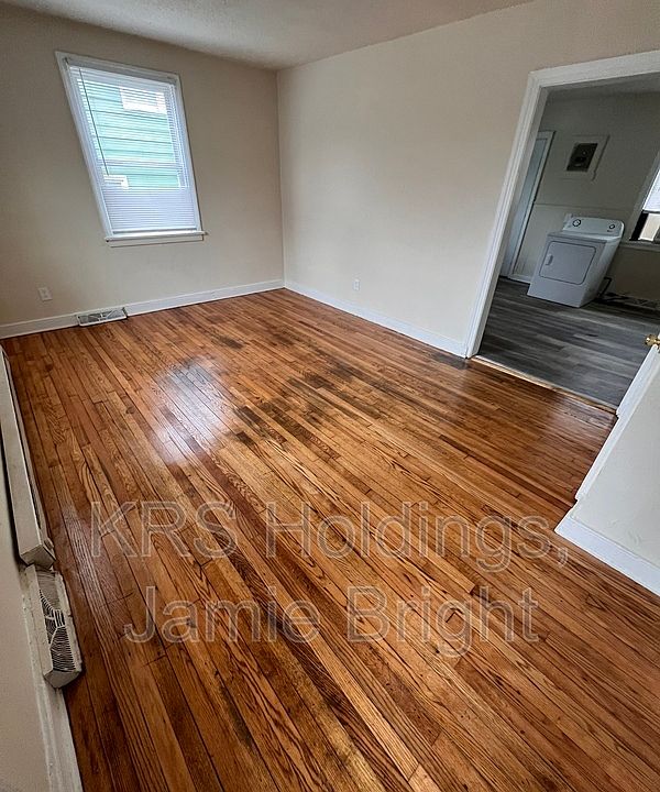 1st image of 2307 Warwick Ave