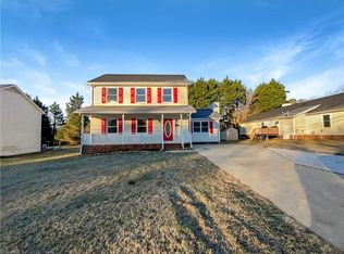 3902 Riverdale Dr, Greensboro, NC 27406