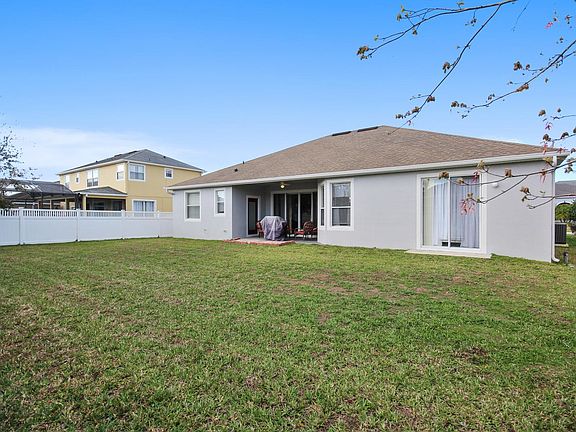 2nd image of 18050 Thornhill Grand Cir