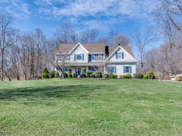5 Arrow Ct, Mount Olive Twp., NJ 07836