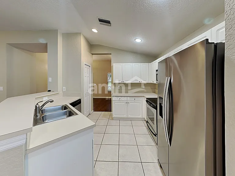 11604 Brookmore Way — Photo 3