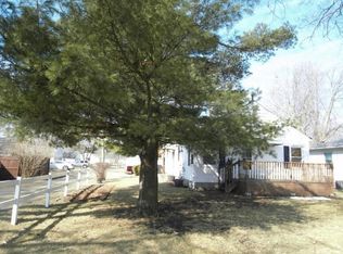 521 Leonard Ave, Waterloo, IA 50703