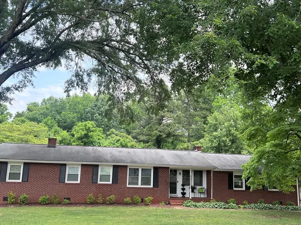 4444 Ashe Dr, Burlington, NC 27215