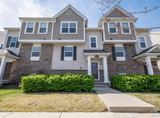 4580 Bradley Cir UNIT 24, Troy, MI 48085