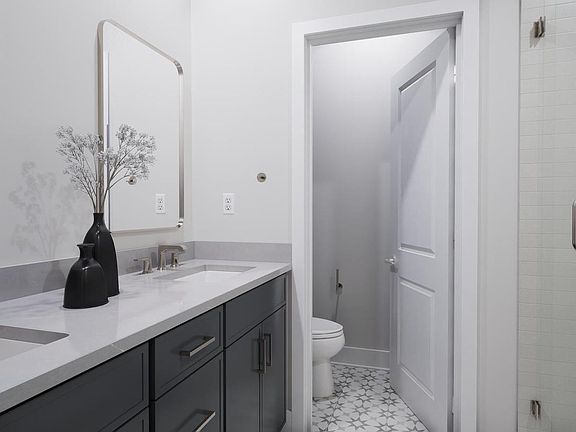 4th image of Monarch Rd #24-F2