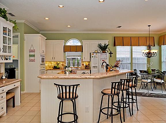 4th image of 805 Tree Hill Ct