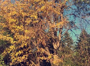 6872 S View Cir, West Bend, WI 53090