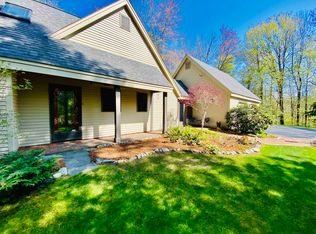 2 Link Ln, Grantham, NH 03753