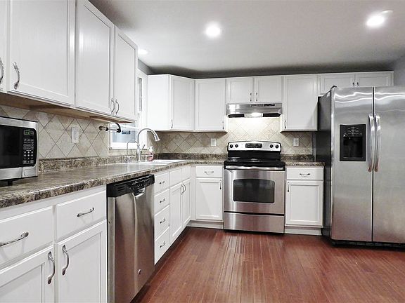 5th image of 7291 Blue Spruce Ln