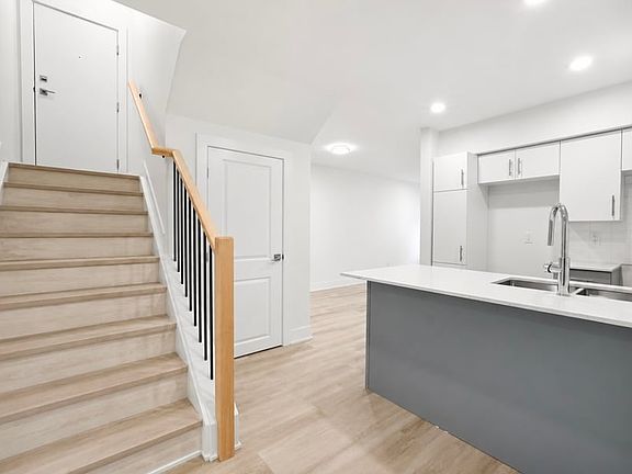 4th image of 155 Glynn Ave #C