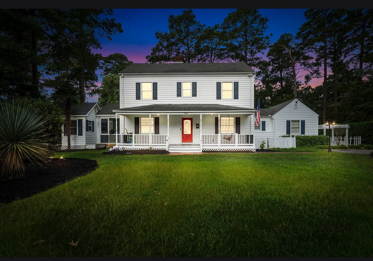 4 bed, 2.5 bath, 2345 sqft, $2,899 — Photo 1