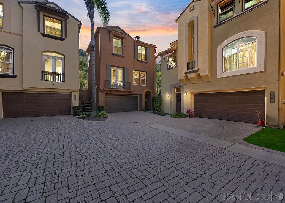 1st image of 2808 Villas Way