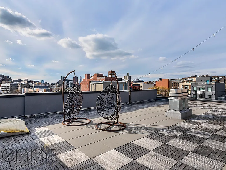 100 Suydam St #3L — Photo 19