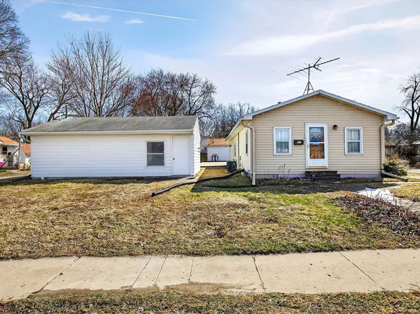 513 E 2nd Ave, Indianola, IA 50125