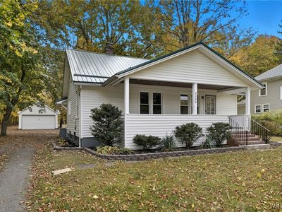 2155 Lakeview Rd, Lake View, NY, 14085