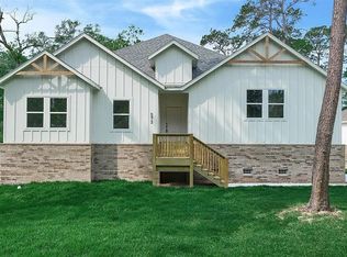 573 Roanoke Dr, Conroe, TX 77302