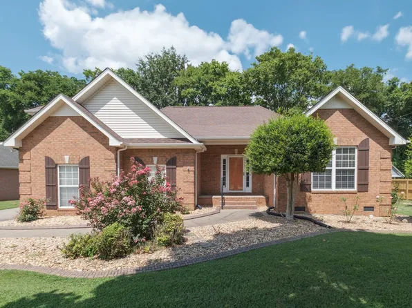 307 Andy Johns Dr, Smyrna, TN 37167