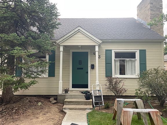 3rd image of 433 Pioneer Dr
