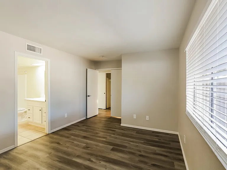 6933 W Nicolet Ave — Photo 10