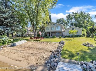 6620 Peninsula Way, Laingsburg, MI 48848