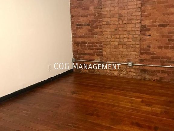 4th image of 207-208 Adamson Sq Unit J