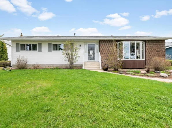 4611 Lakeshore Dr, Bonnyville, AB T9N 1P9