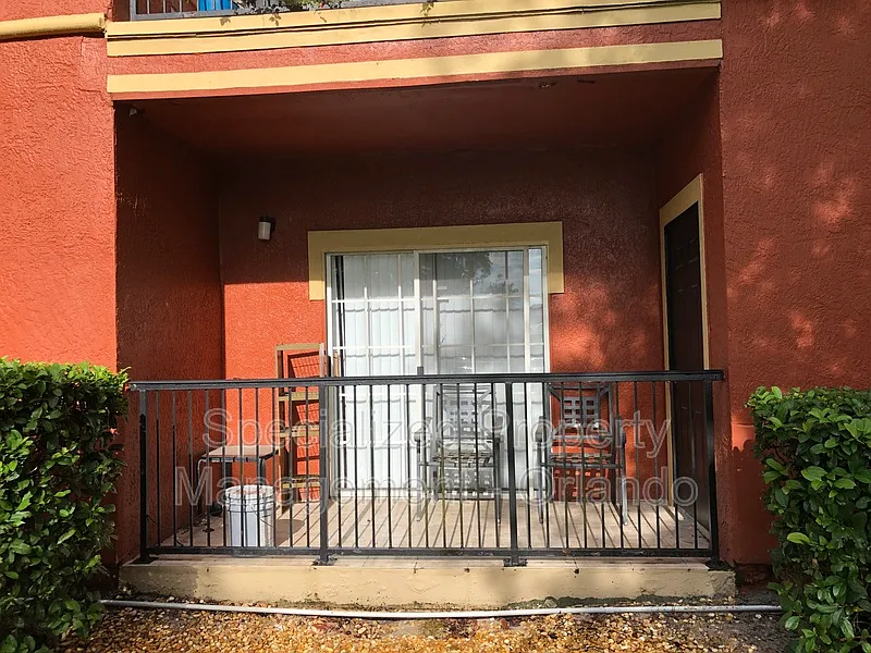 1325 Rotonda Point — Photo 2