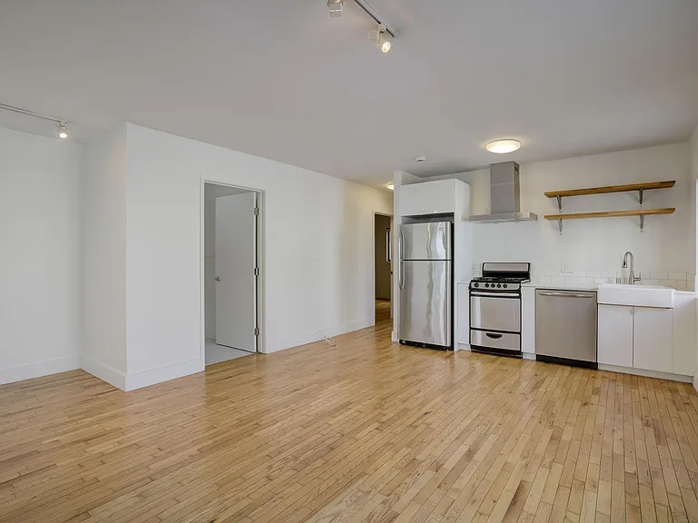 306 N Bonnie Brae St #1 — Photo 8
